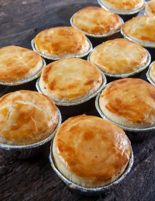 Empada de Queijo e Calabresa Grande